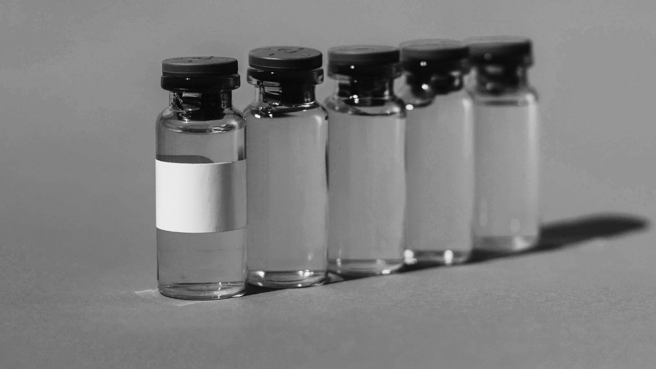 Thinking outside the vat (box) ? New approaches to manufacture insulin: an opportunity to address  global access to insulin